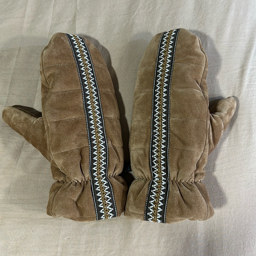 UGG mittens